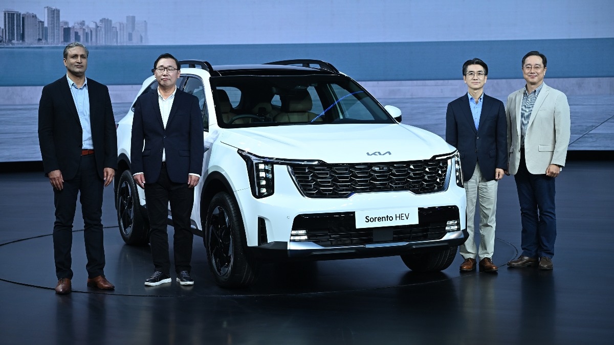 Kia's flagship SUV will also be available in a diesel powertrain, giving customers the freedom to choose between strong hybrid and diesel.