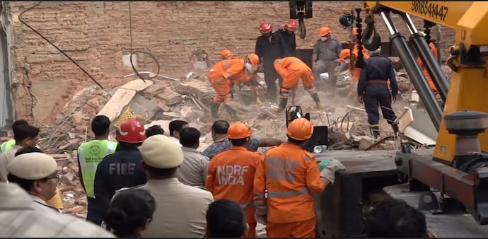 Delhi building collapse: Multiple lapses being probed Delhi building collapse: Multiple lapses being probed