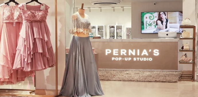 Purple Style Labs has notable celebrity investors, including Shah Rukh Khan, Salmaan Khan, Madhuri Dixit and Sachin Tendulkar. Purple Style Labs has notable celebrity investors, including Shah Rukh Khan, Salmaan Khan, Madhuri Dixit and Sachin Tendulkar.