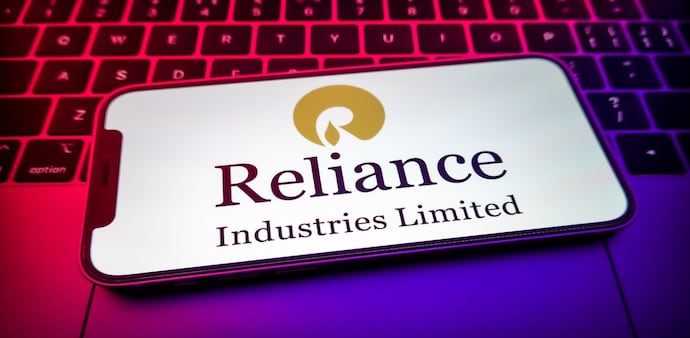 RIL plans to raise the funds through notes due in five years at a coupon of 7.47 per cent, Bloomberg quoted people asking not to be identified as the details are private. RIL plans to raise the funds through notes due in five years at a coupon of 7.47 per cent, Bloomberg quoted people asking not to be identified as the details are private.