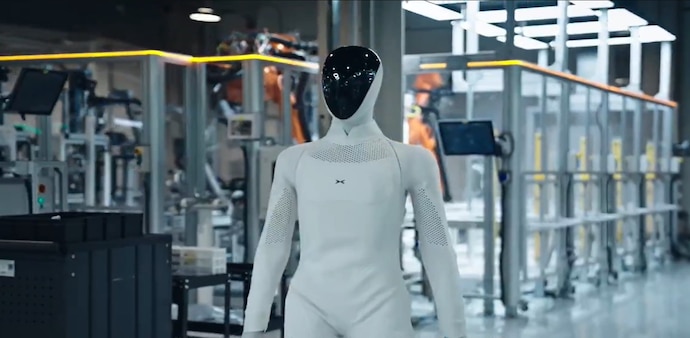 Xpeng said IRON runs on three in-house Turing AI chips delivering up to 2,250 TOPS of effective computing power. Xpeng said IRON runs on three in-house Turing AI chips delivering up to 2,250 TOPS of effective computing power.