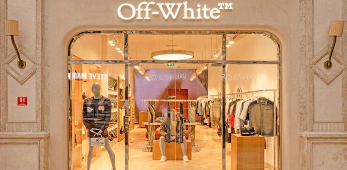 Founded by the late Virgil Abloh, Off-White became one of the defining luxury-streetwear labels of the past decade. Founded by the late Virgil Abloh, Off-White became one of the defining luxury-streetwear labels of the past decade.