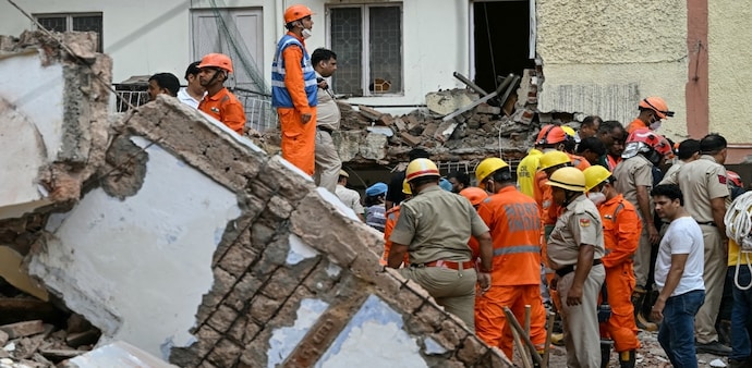 Delhi Satya Niketan building collapse: PG operator paid Rs 1 lakh on lease Delhi Satya Niketan building collapse: PG operator paid Rs 1 lakh on lease