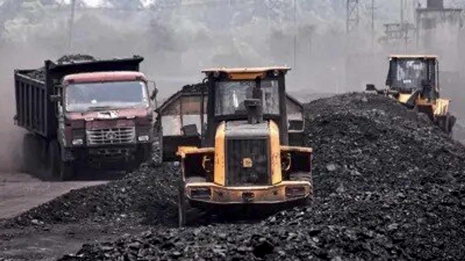 The brokerage expects tighter coal availability to support higher e-auction premiums in the coming months.