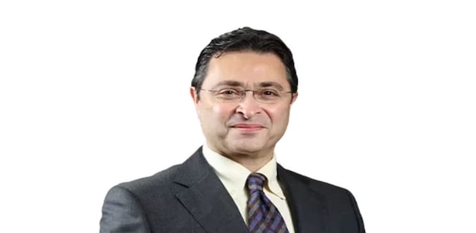 Jimmy Tata joined HDFC Bank in 1994 as a Relationship Manager in the Corporate Banking Department and later became its head. Jimmy Tata joined HDFC Bank in 1994 as a Relationship Manager in the Corporate Banking Department and later became its head.