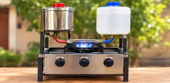a kerosene-steam hybrid stove. a kerosene-steam hybrid stove.