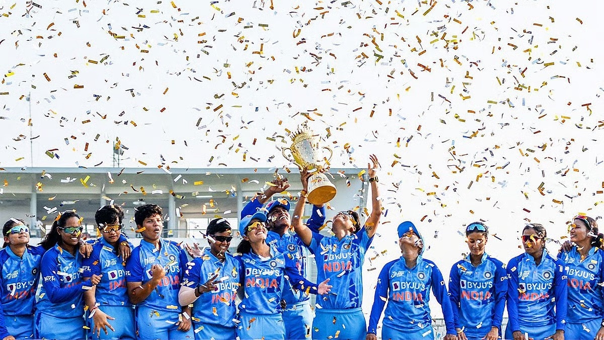 India’s women’s cricket team has once again lifted the Asia Cup trophy