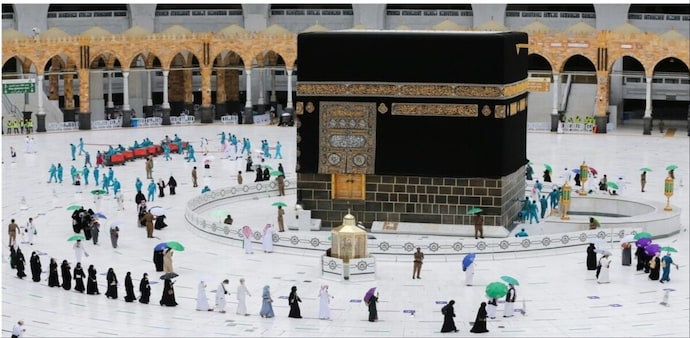 The alert in Mecca was the first of its kind in history and came after the kingdom was repeatedly targeted by the Iran-backed Houthis in recent days. The alert in Mecca was the first of its kind in history and came after the kingdom was repeatedly targeted by the Iran-backed Houthis in recent days.