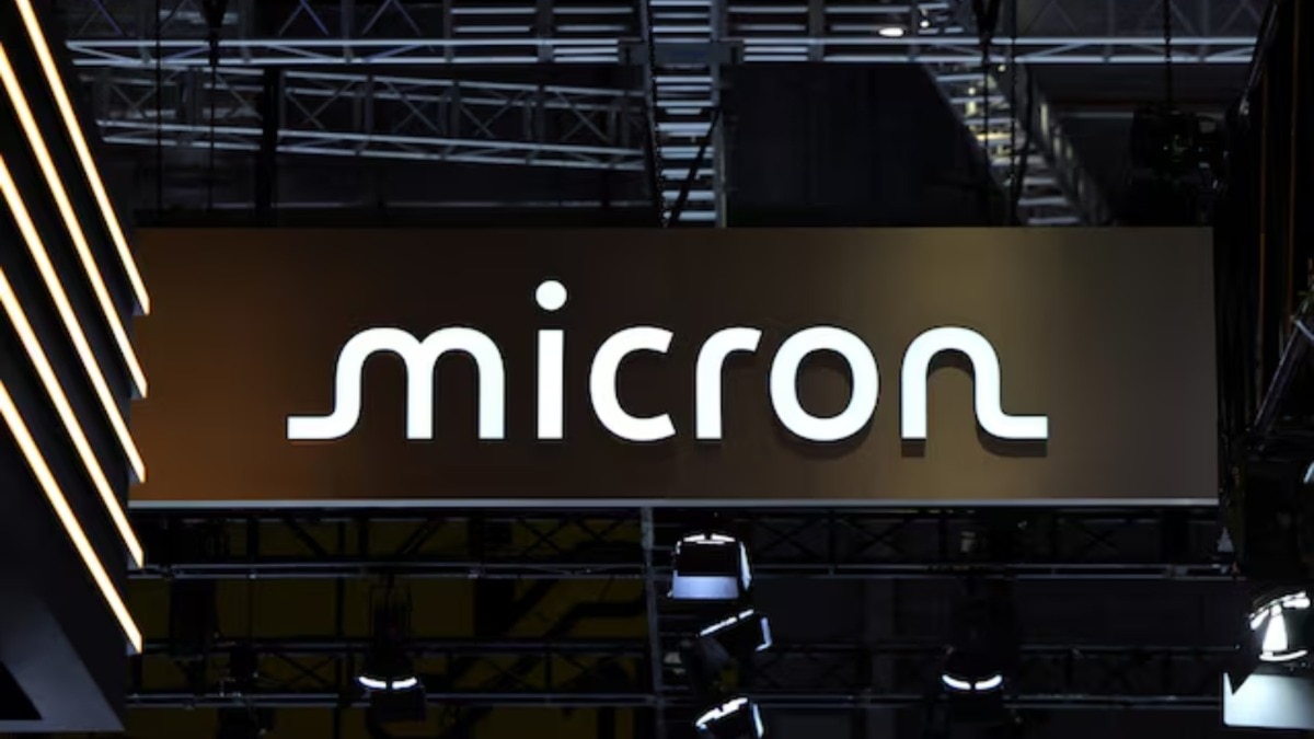 The offer came after unions representing nearly 10,000 of Micron’s roughly 15,000 employees in Taoyuan and Taichung threatened strike action over what they called an outdated bonus structure.