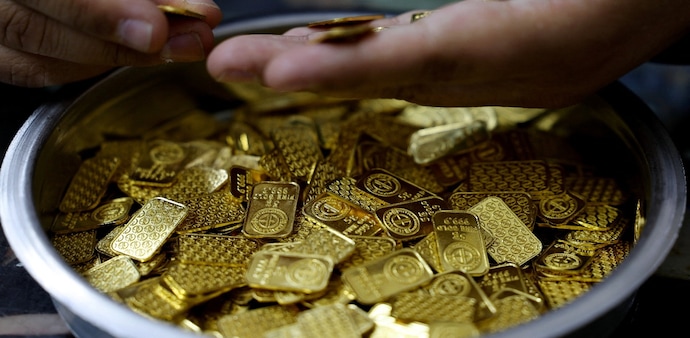 Gold prices in India are influenced by several factors, including the international gold price, the exchange rate of the US Dollar, and domestic jewellery demand, especially ahead of the festive season. Gold prices in India are influenced by several factors, including the international gold price, the exchange rate of the US Dollar, and domestic jewellery demand, especially ahead of the festive season.