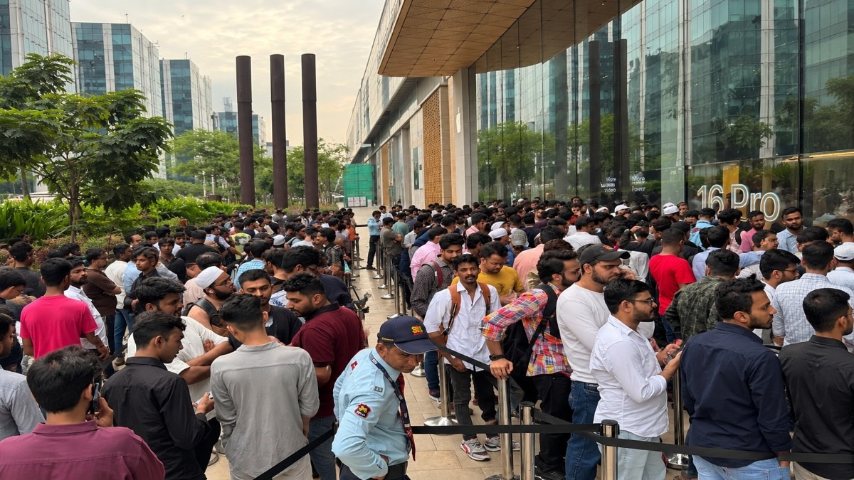 Sonu Sood reacts to long queues outside Apple stores