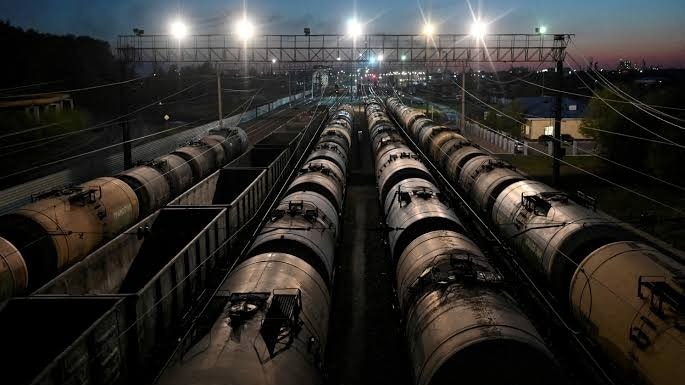 India's imports of Russian crude oil fall over tariff threats
