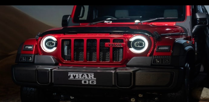 Visually, the Thar OG gets a revised grille, LED headlamps with C-shaped DRLs, LED fog lamps and new R19 alloy wheels. Visually, the Thar OG gets a revised grille, LED headlamps with C-shaped DRLs, LED fog lamps and new R19 alloy wheels.