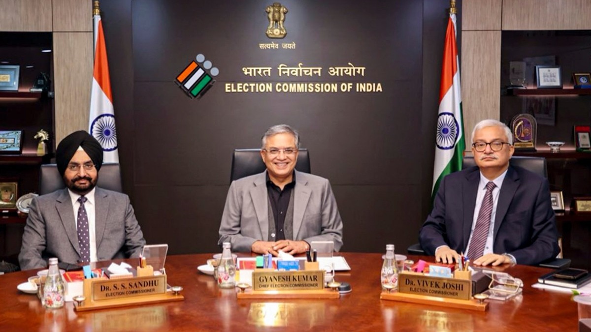 CEC Gyanesh Kumar, Sukhbir Singh Sandhu, Vivek Joshi (Image: X/@ECISVEEP)