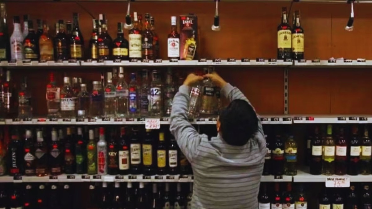 The new Delhi liquor policy may be rolled out in October