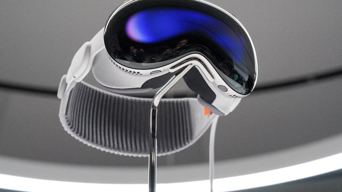 Apple explores new Vision Pro designs as it eyes Meta’s new glasses: Report