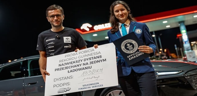 Audi A6 e-tron covers 1,338 km on a single charge to set a new Guinness World Record. Audi A6 e-tron covers 1,338 km on a single charge to set a new Guinness World Record.