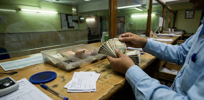 October 20 is the biggest bank-closure day of the month, with banks shut in most states for Dasara, Dussehra, Vijaya Dashami, Mahanavami, Ayudha Puja and Durga Puja in several states. October 20 is the biggest bank-closure day of the month, with banks shut in most states for Dasara, Dussehra, Vijaya Dashami, Mahanavami, Ayudha Puja and Durga Puja in several states.