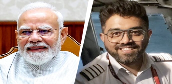 PM Narendra Modi and Captain Smit Machchhar PM Narendra Modi and Captain Smit Machchhar