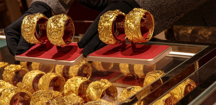 In the physical retail market, gold is primarily bought in 24-karat and 22-karat options. In the physical retail market, gold is primarily bought in 24-karat and 22-karat options.