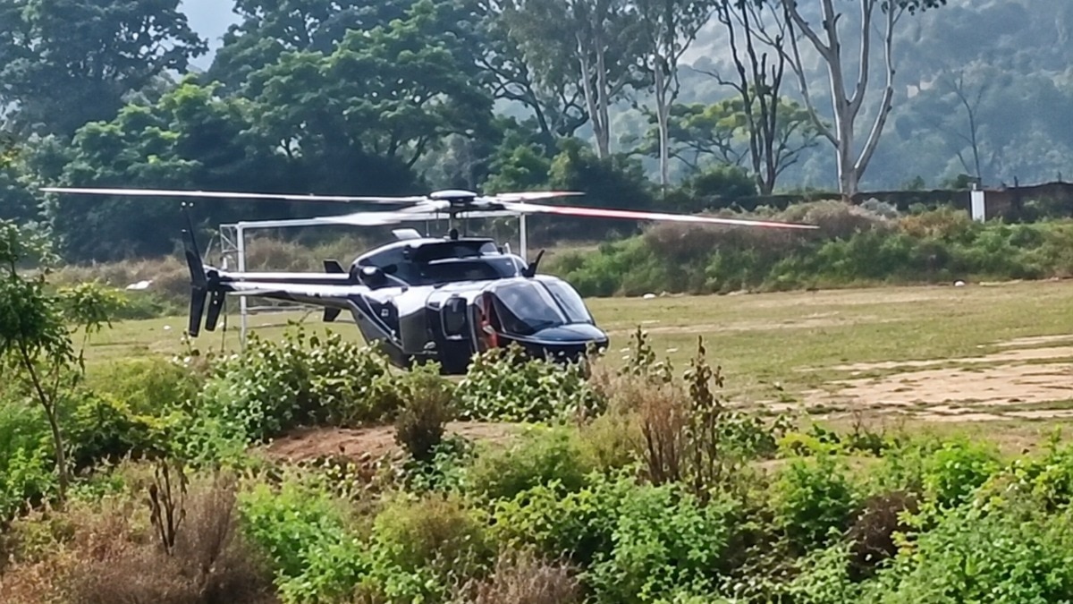 A helicopter operated by Himalayan Services made an emergency landing at the Agastyamuni