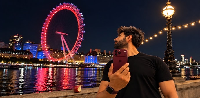 Kartik Aaryan’s Viral London Photo Sparks AI Debate Over iPhone 18 Pro Camera Kartik Aaryan’s Viral London Photo Sparks AI Debate Over iPhone 18 Pro Camera