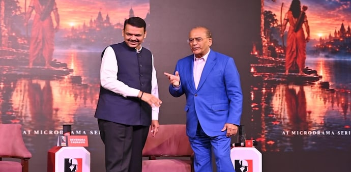 Devendra Fadnavis, Chief Minister of Maharashtra, and Aroon Purie, Chairman and Editor-in-Chief of the India Today Group Devendra Fadnavis, Chief Minister of Maharashtra, and Aroon Purie, Chairman and Editor-in-Chief of the India Today Group