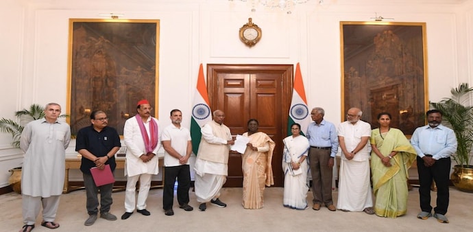 He claimed that Murmu had accepted what the Opposition leaders told her. He claimed that Murmu had accepted what the Opposition leaders told her.