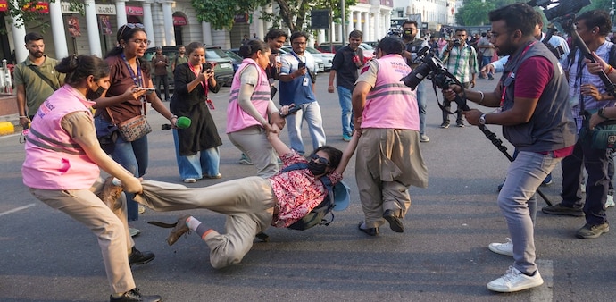 In a statement on October 10, the UN body said that it is concerned by reports of mass detentions in India In a statement on October 10, the UN body said that it is concerned by reports of mass detentions in India