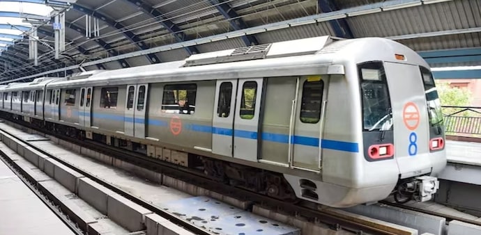 Security agencies are reviewing conditions at transit hubs while opposition leaders prepared to march toward the Supreme Court to voice mounting political grievances. Security agencies are reviewing conditions at transit hubs while opposition leaders prepared to march toward the Supreme Court to voice mounting political grievances.