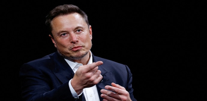 Elon Musk, in his latest post, described those defending the existing market as “Ambani’s army of Internet shills”. (Photo: Reuters) Elon Musk, in his latest post, described those defending the existing market as “Ambani’s army of Internet shills”. (Photo: Reuters)