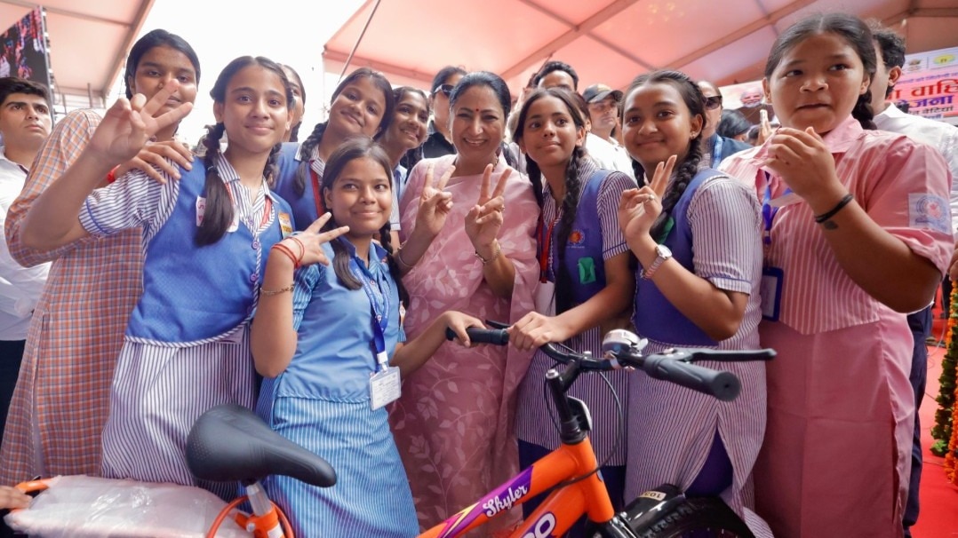 Delhi govt earmarks ₹72 crore for MCD school students' uniforms, bags. What parents, guardians should know