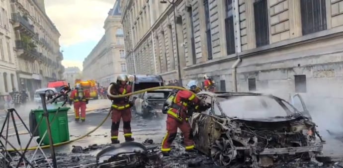The inferno in Limoges was part of a broader, chaotic weekend that saw an estimated 500,000 to 800,000 people take to the streets across the country. The inferno in Limoges was part of a broader, chaotic weekend that saw an estimated 500,000 to 800,000 people take to the streets across the country.
