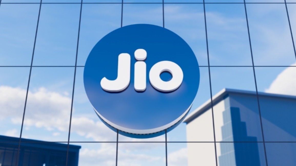 Jio’s Rs 8,110-crore anchor book received reported institutional bids of about Rs 2.5 lakh crore, more than 30 times the amount on offer. 