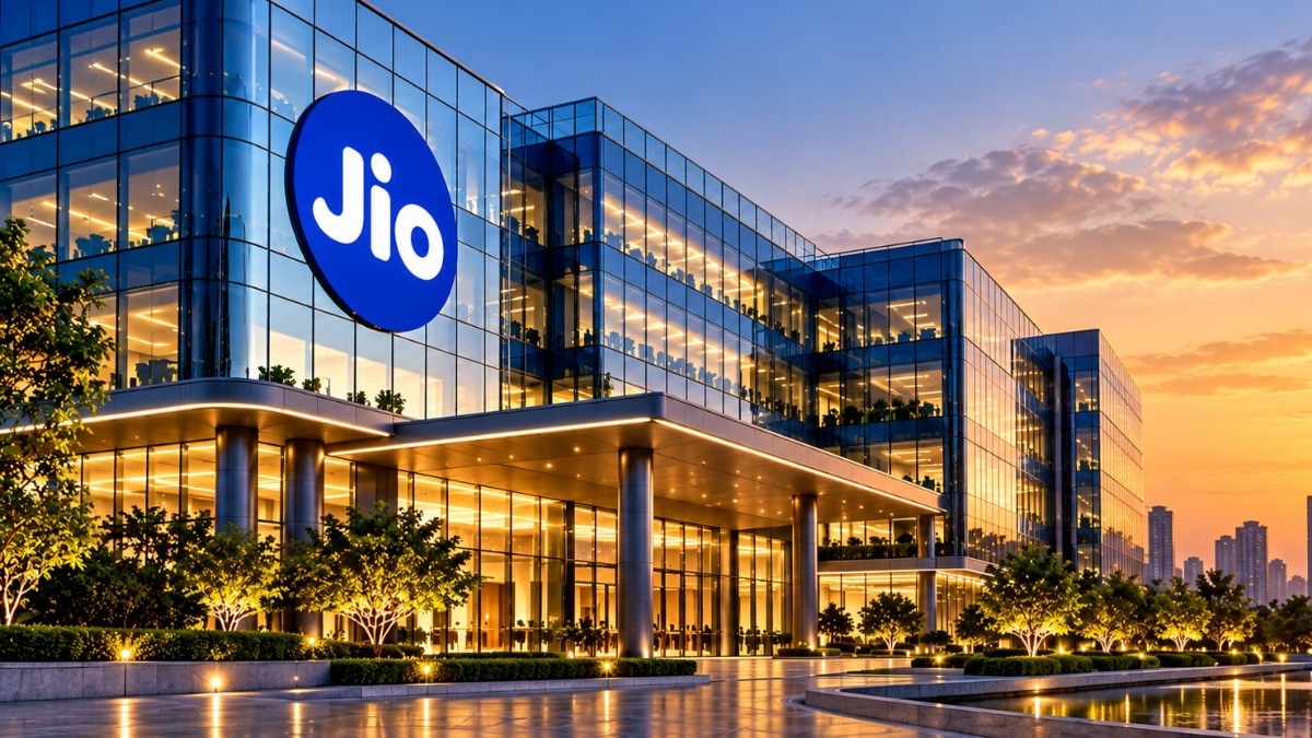The anchor book attracted aggregate institutional demand of more than Rs 2.5 lakh crore, reportedly the first time an Indian IPO has crossed this mark.