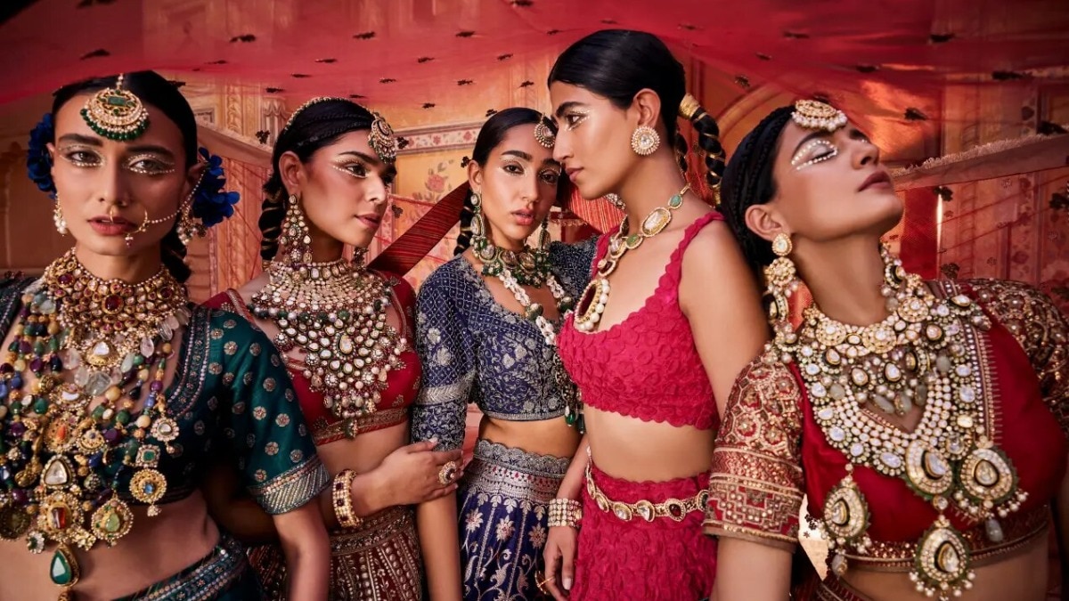 Studded gold jewellery exports rose 50.24% year-on-year in dollar terms to $812.62 million. In rupee terms, exports increased 62.39% to ₹7,759.73 crore.
