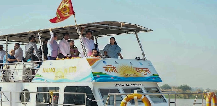 The cruise will operate between Sonia Vihar and Jagatpur, covering six kilometres of the Yamuna. The cruise will operate between Sonia Vihar and Jagatpur, covering six kilometres of the Yamuna.