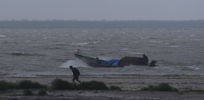 Cyclone Arnab to intensify into a 'very severe cyclonic storm' in the next few hours Cyclone Arnab to intensify into a 'very severe cyclonic storm' in the next few hours