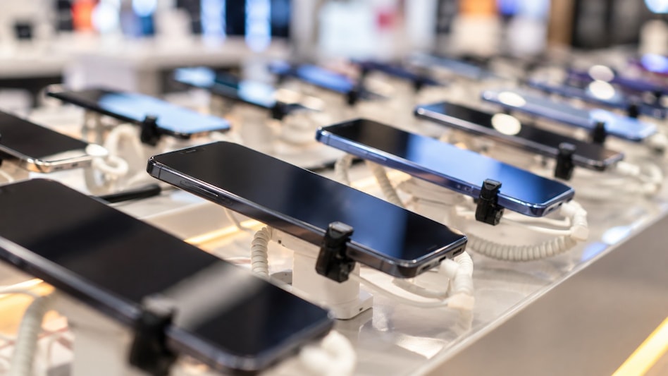 Surge in Trade-ins for Premium Refurbished Smartphones This Festive Season