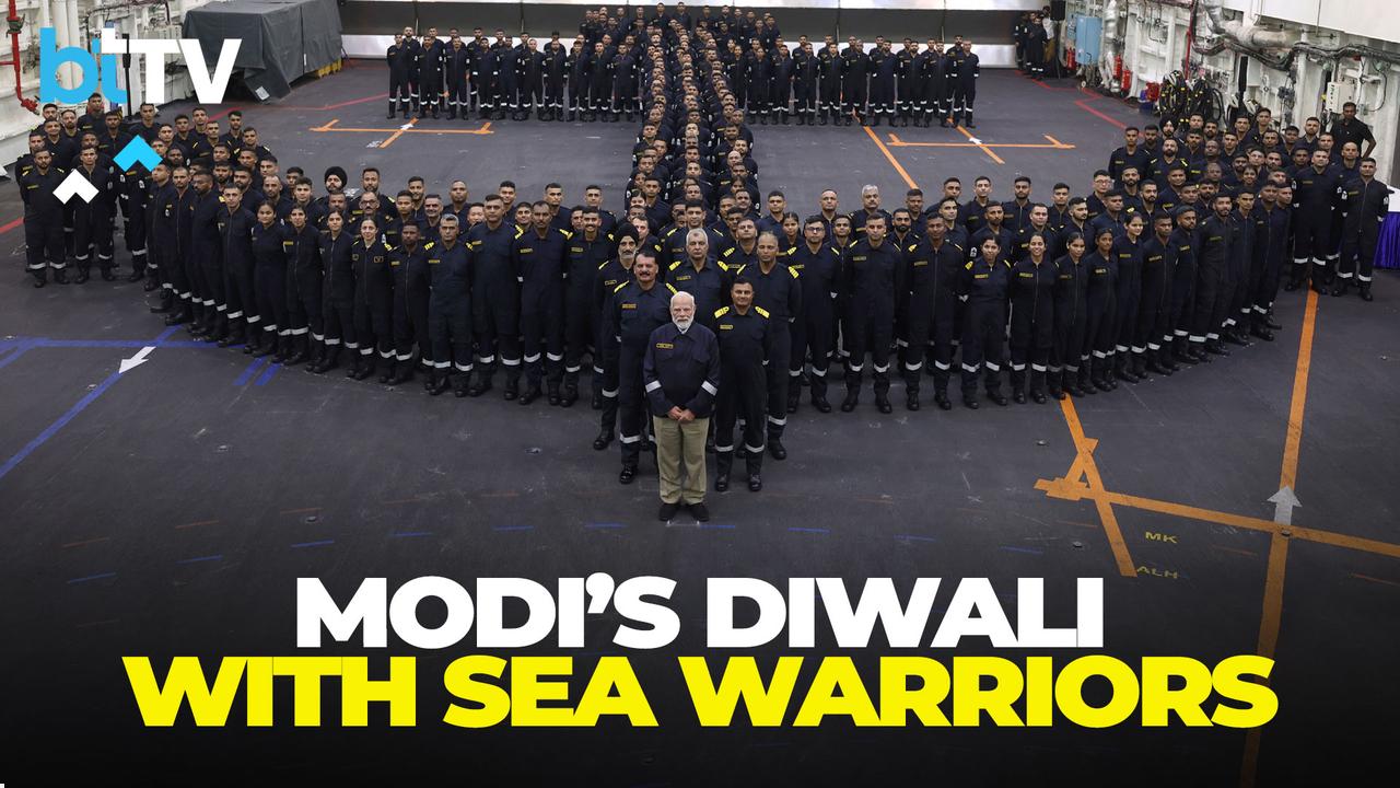 PM Modi Celebrates Diwali Aboard INS Vikrant | Tributes To Navy Heroes & Operation Sindoor