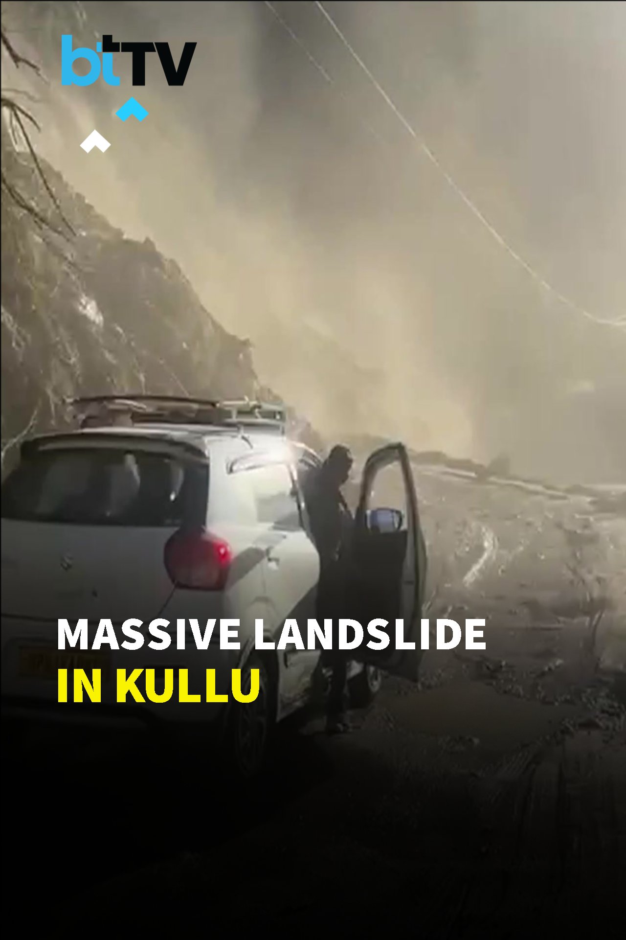 Massive Landslide Cuts Off Manikaran Valley | Thousands Stranded In Kullu