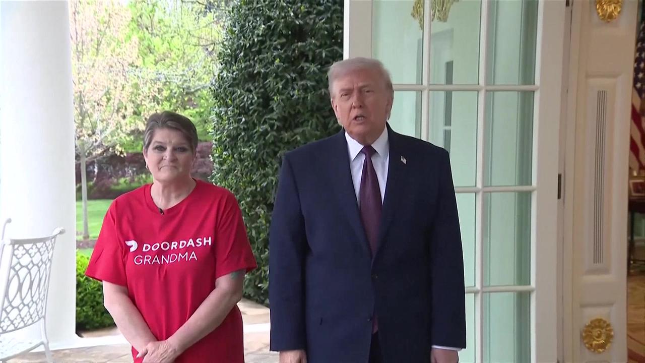 President Donald Trump Orders Mcdonald’s In Oval Office | Tax Cut Talk Goes Viral