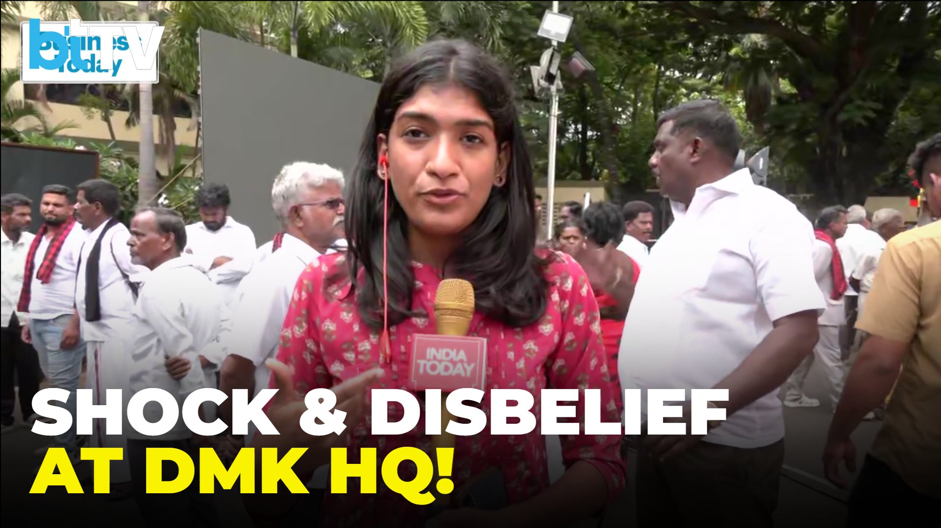 DMK In Retreat? Shocking Scenes As HQ Shuts Down Celebrations Amid TVK Vijay’s Early Lead!