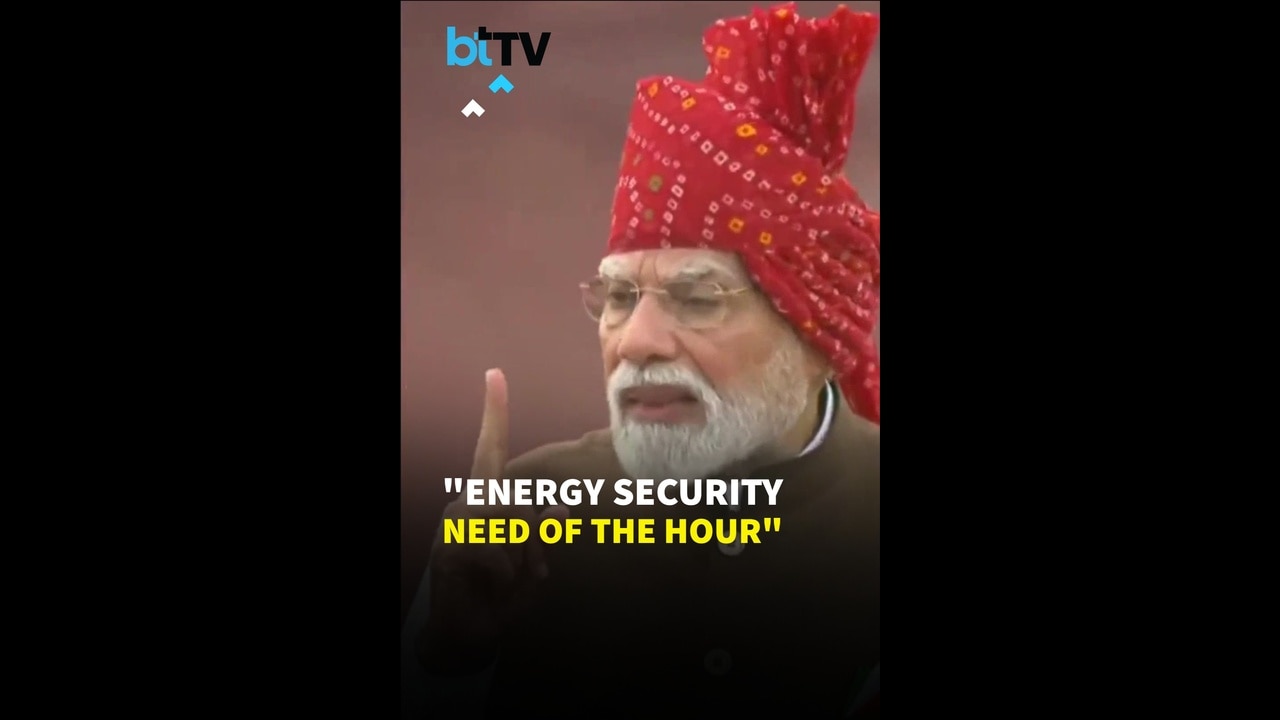 PM Modi Sets 100 GW Nuclear Power Target, 5 Reactors Planned This Decade