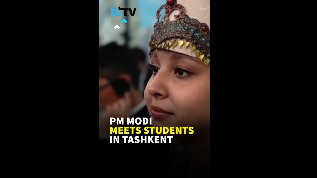 PM Modi Interacts With Students At Mahatma Gandhi 