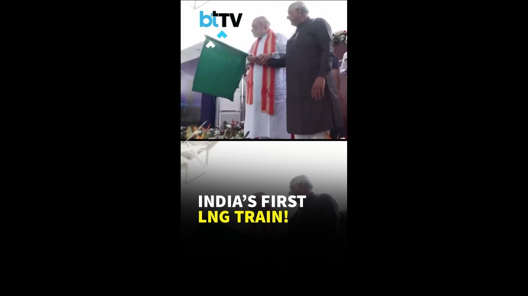 Amit Shah Flags Off India’s First LNG-Powered Train From Gujarat’s Sabarmati