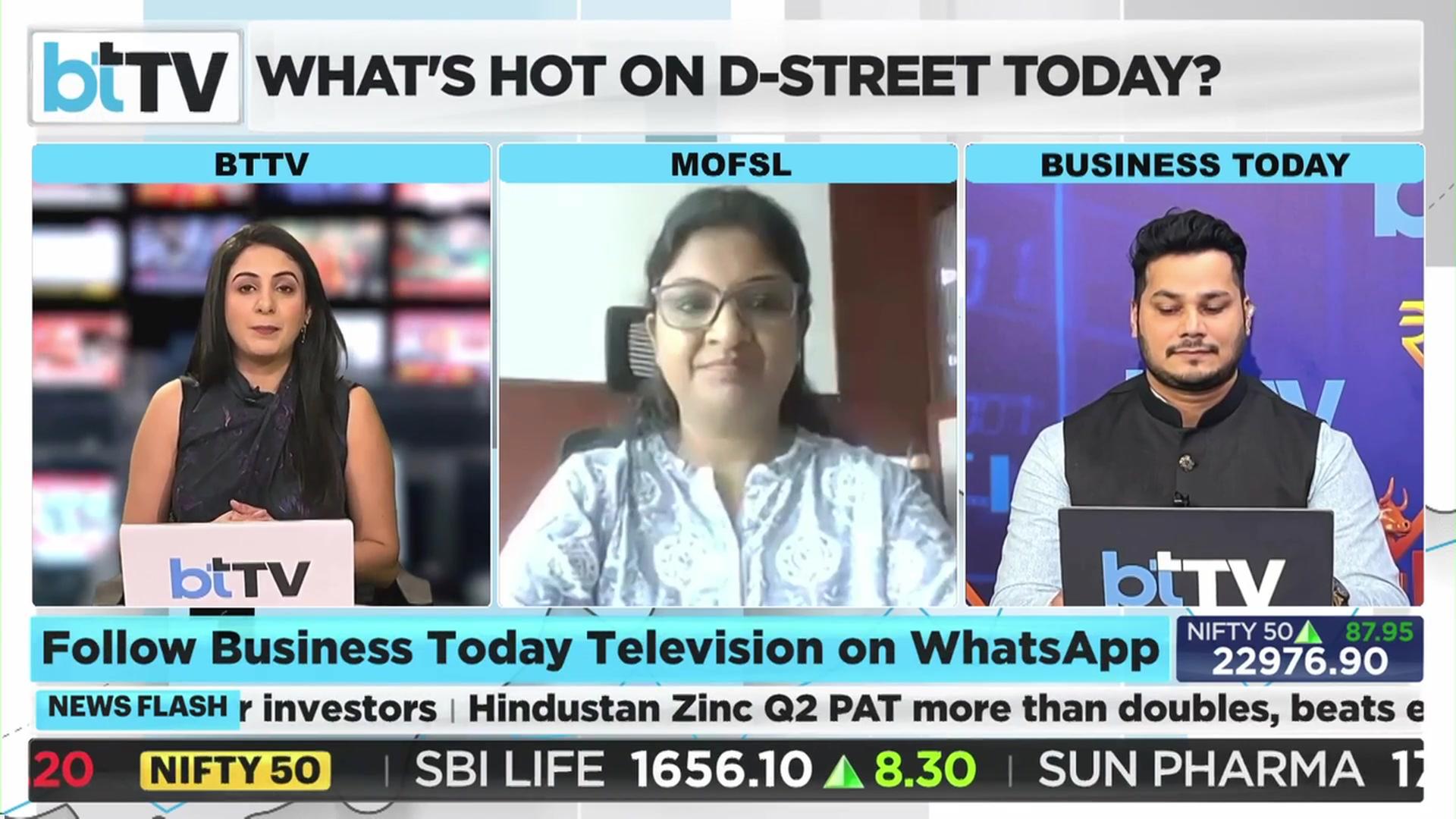 Poddar said Jio is a good long-term investment story and recommended that investors hold the stock in their portfolios rather than focus on short-term gains. 
