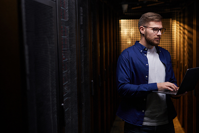 The Role of Liquid Cooling Solutions in AI-Ready Datacenters