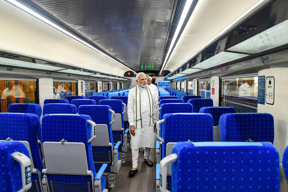Vande Bharat Express 2 0 PM Flags Off New Train Between Gandhinagar vande-bharat-express-2-0-pm-flags-off-new-train-between-gandhinagar