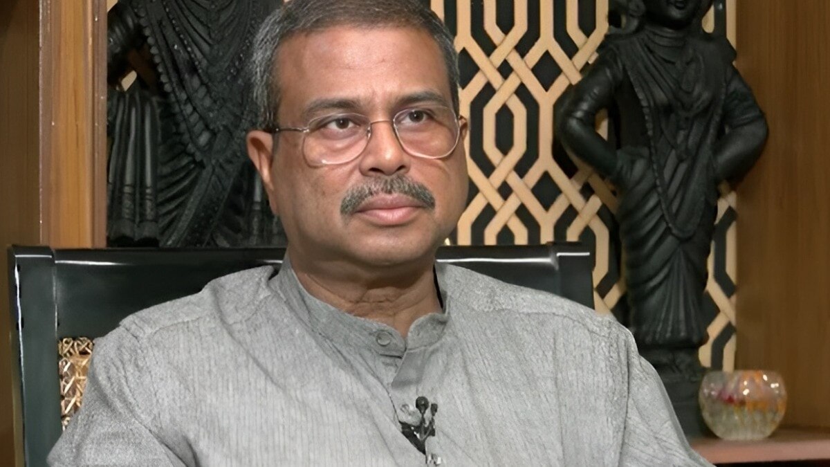 'Tukde-Tukde Gang Beating Drums at Jantar Mantar'